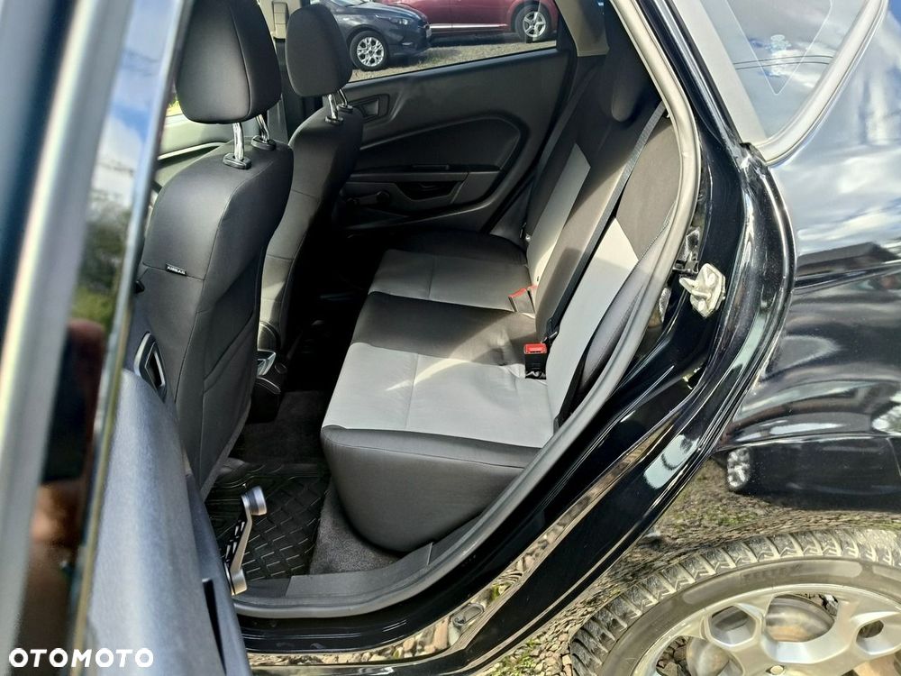 Ford Fiesta - 9
