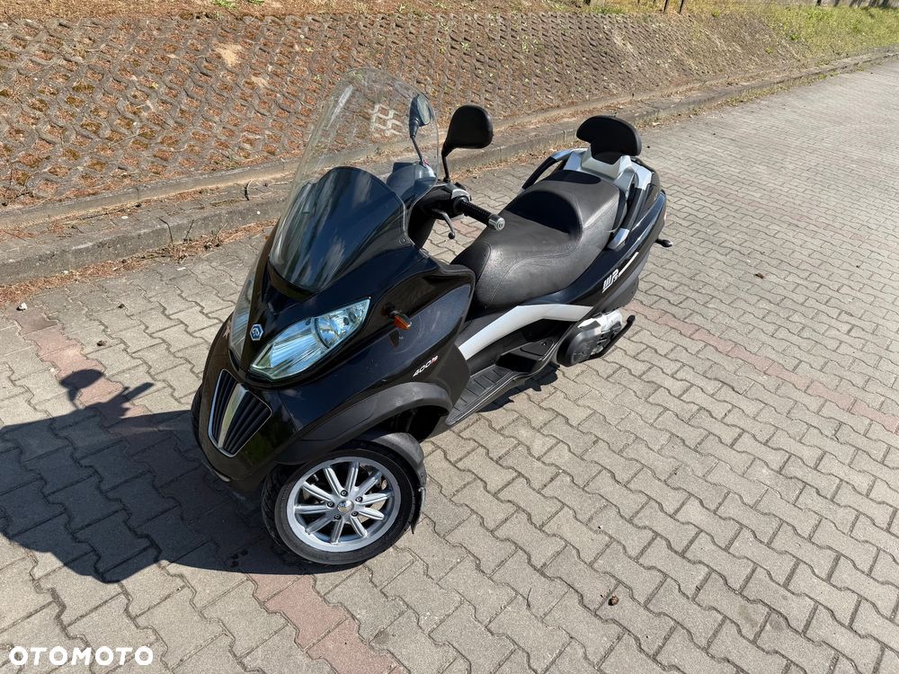 Piaggio MP-3 - 2