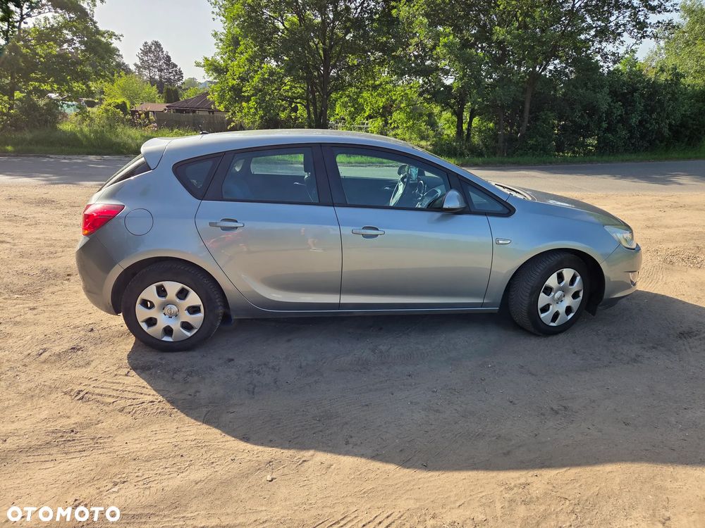 Opel Astra 1.6 Enjoy - 2