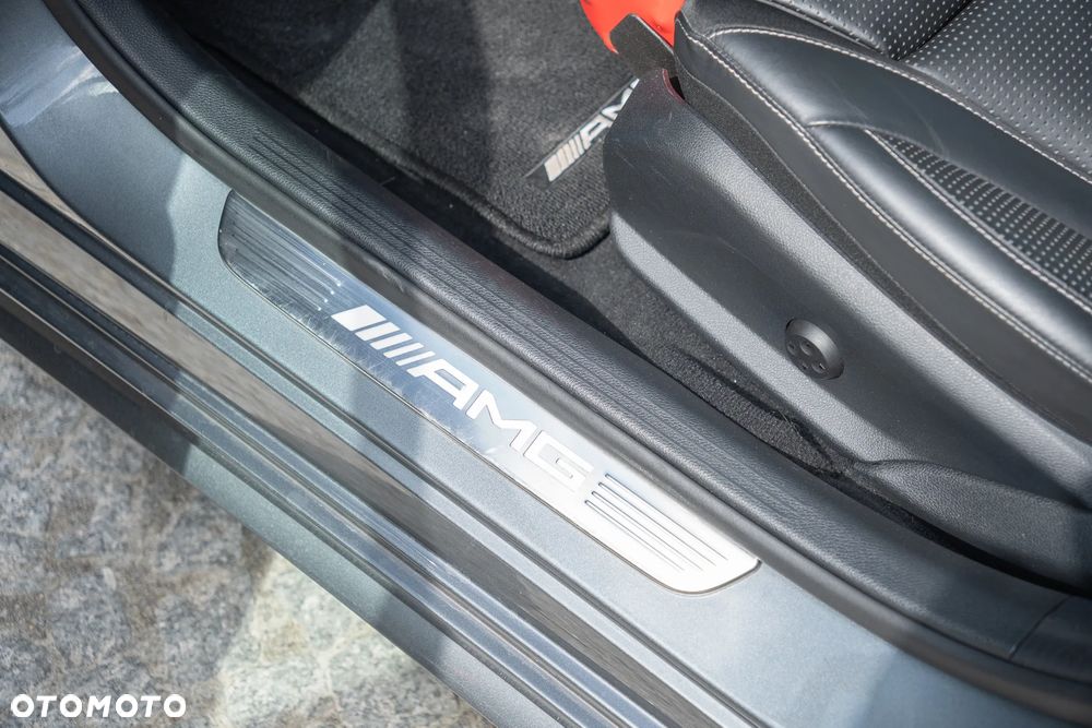 Mercedes-Benz Klasa C AMG 63 AMG Speedshift 7G-MCT - 13