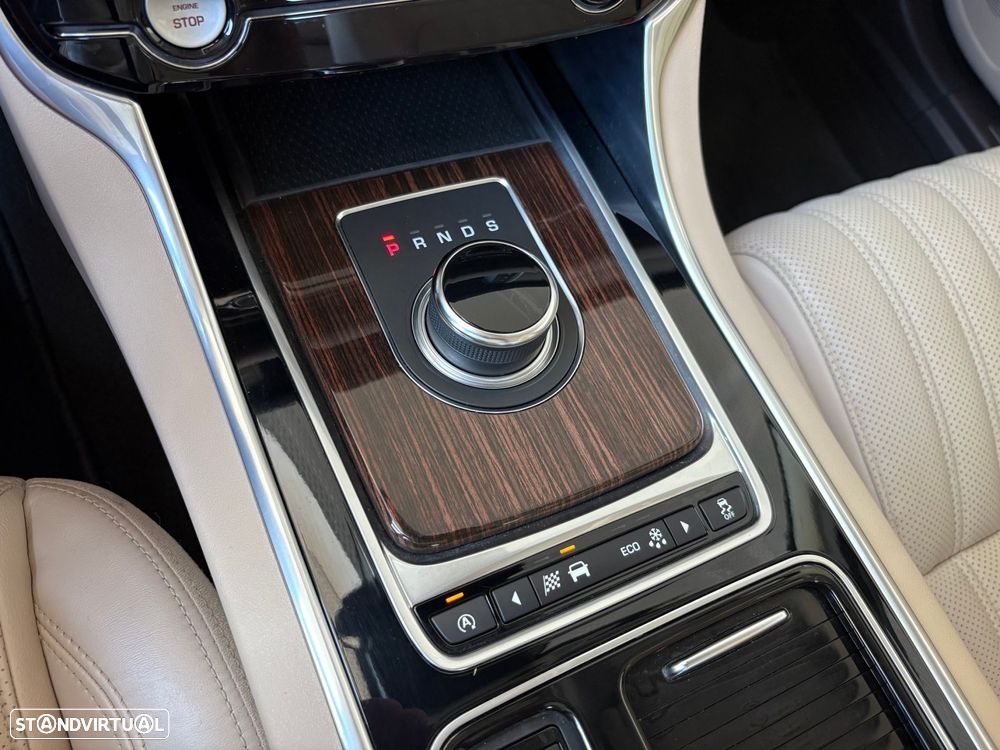Jaguar XF 3.0 TDV6 Portfolio Aut. - 42
