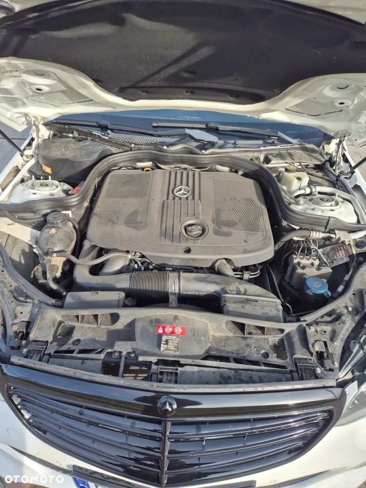 Mercedes-Benz Klasa E 220 BlueTEC 4-Matic Classic - 16