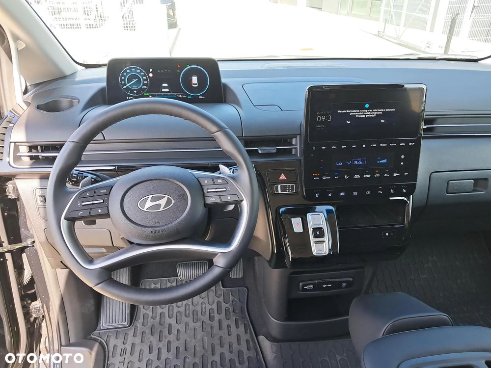 Hyundai Staria 1.6 T-GDI HEV Smart VIP - 12