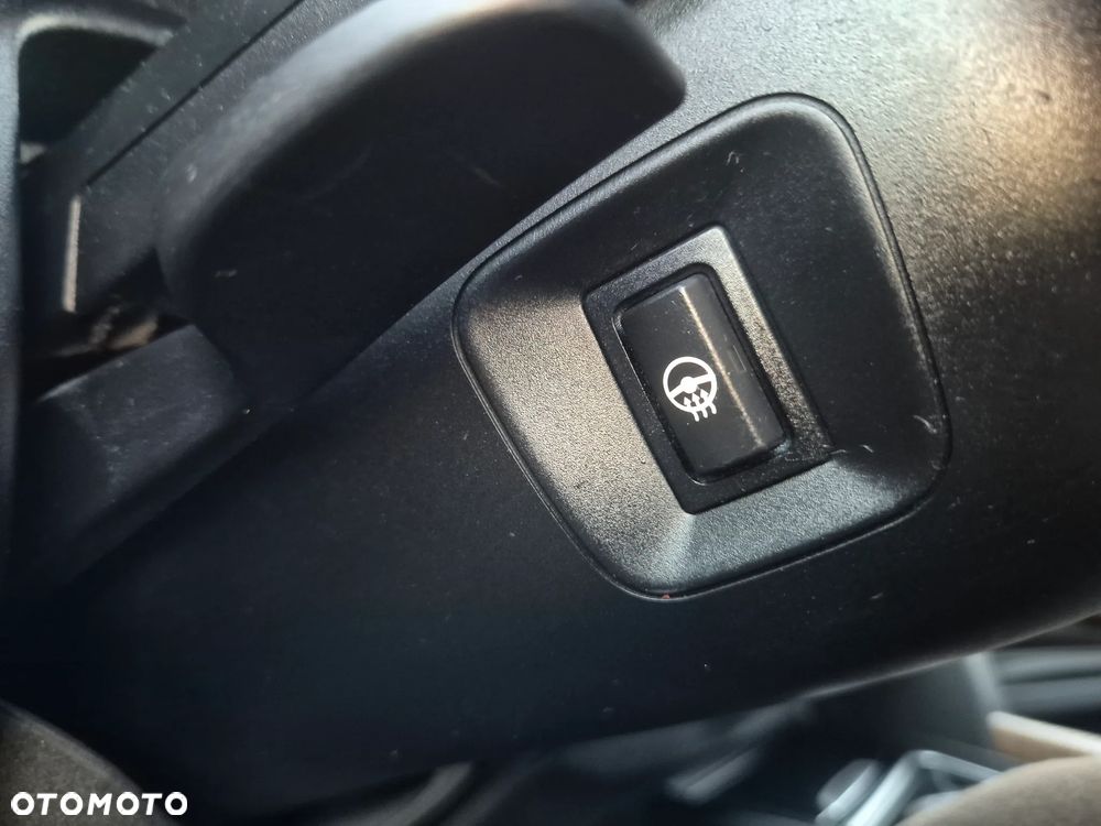 BMW Seria 3 - 23