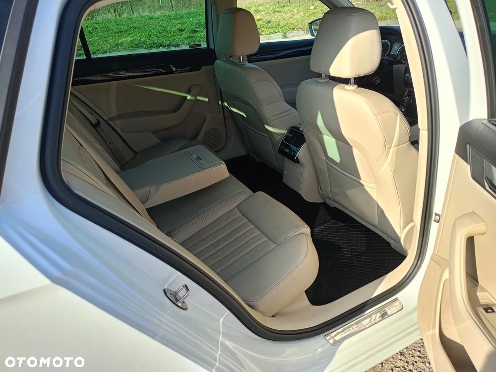 Skoda Superb 2.0 TDI L&K DSG - 8