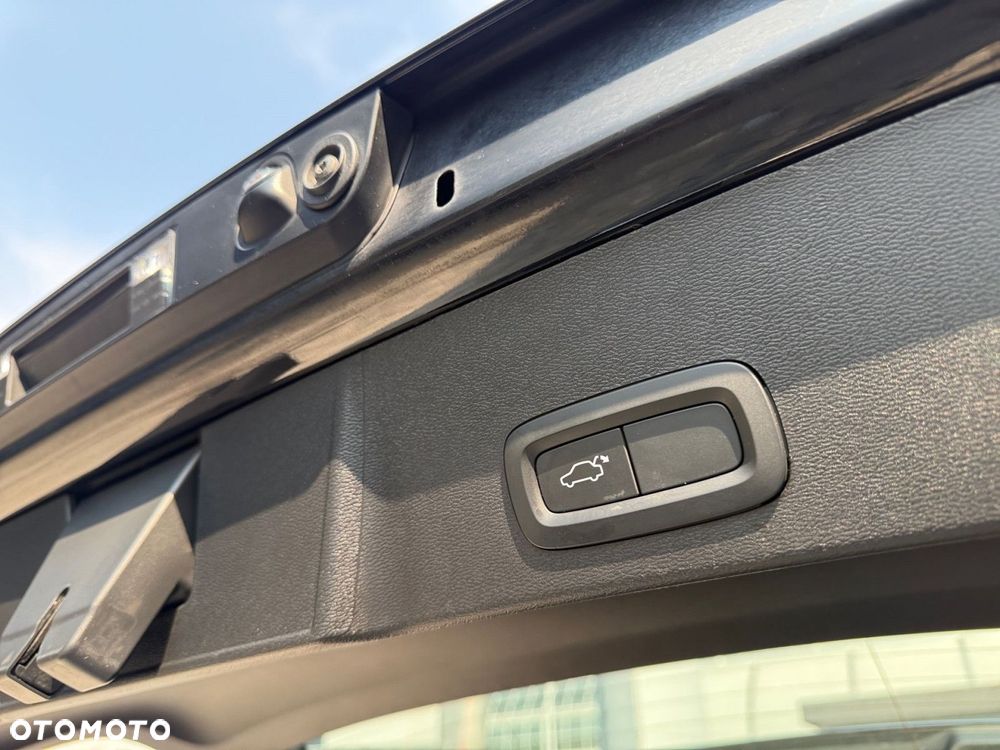 Volvo XC 40 - 30