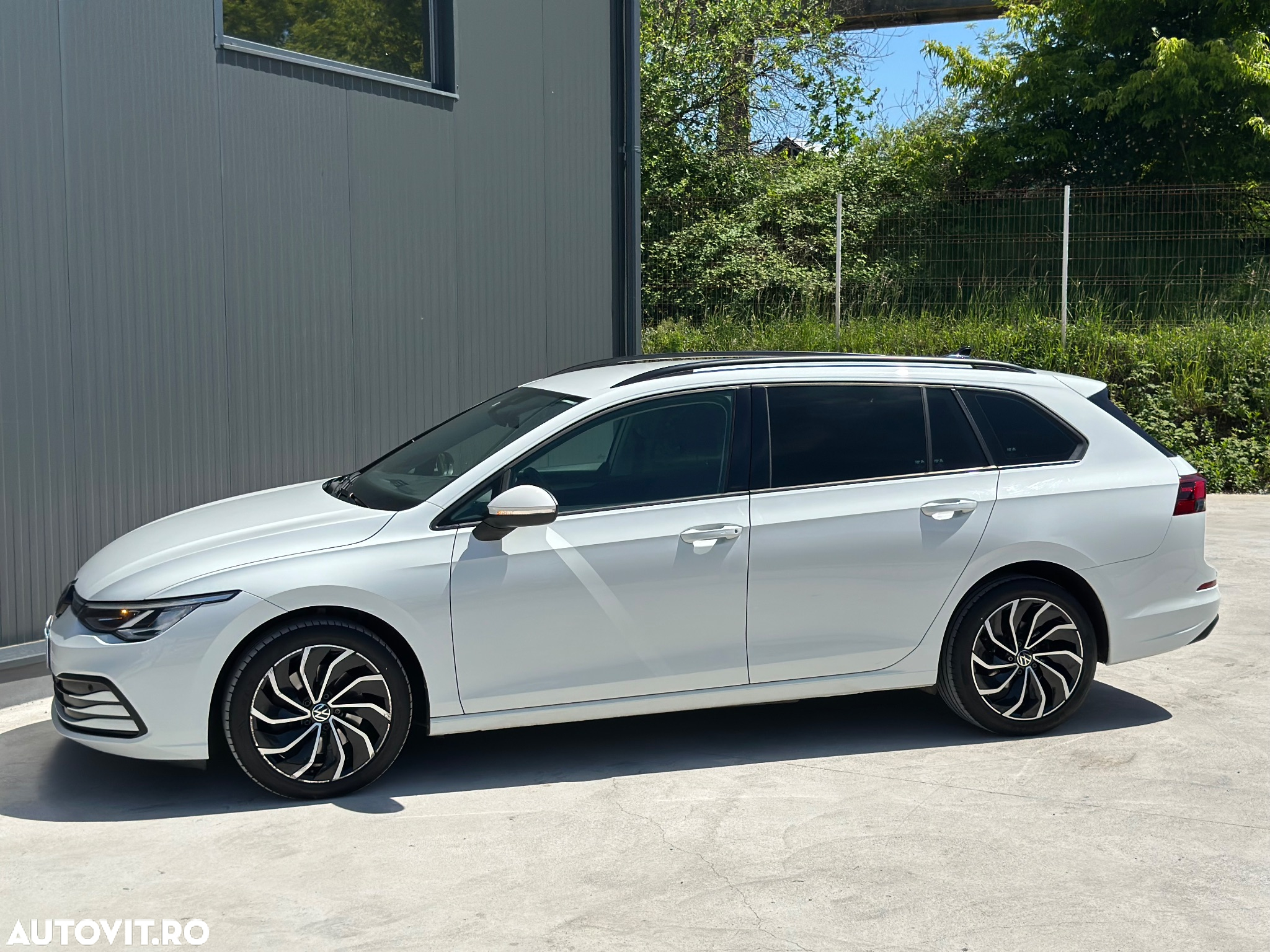 Volkswagen Golf Variant 2.0 TDI 116CP DSG Life - 2
