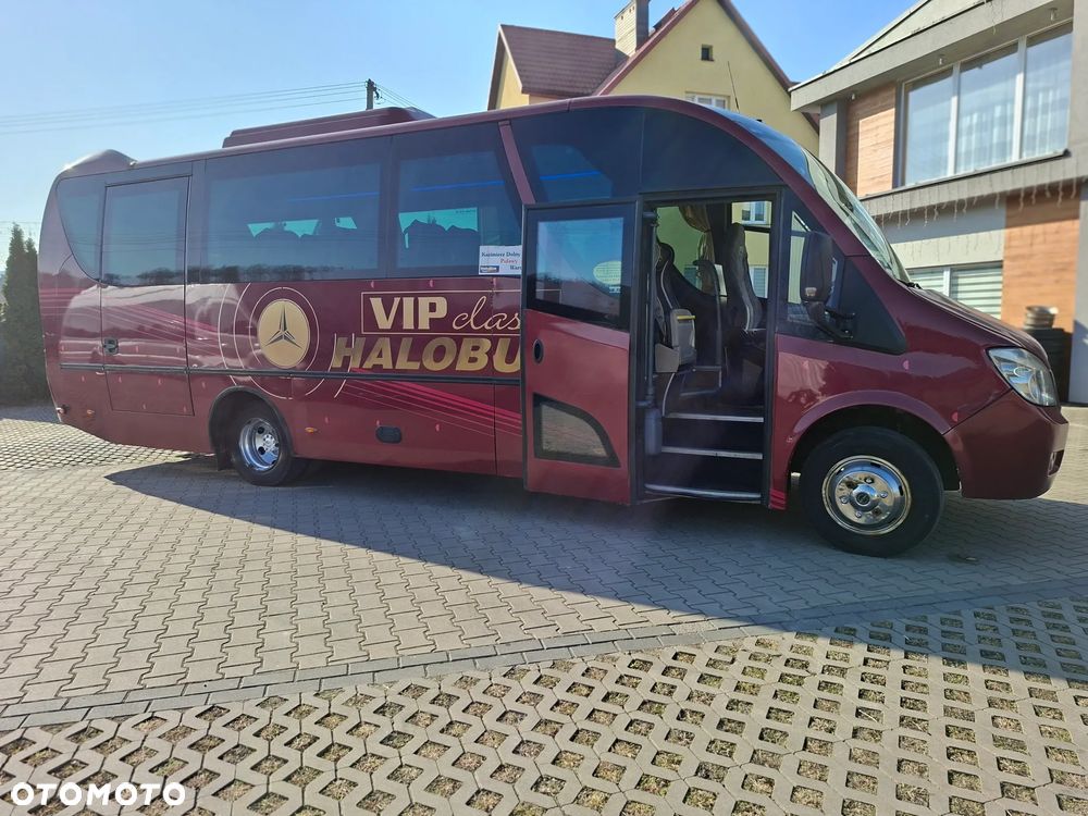 Mercedes-Benz 818 - 3