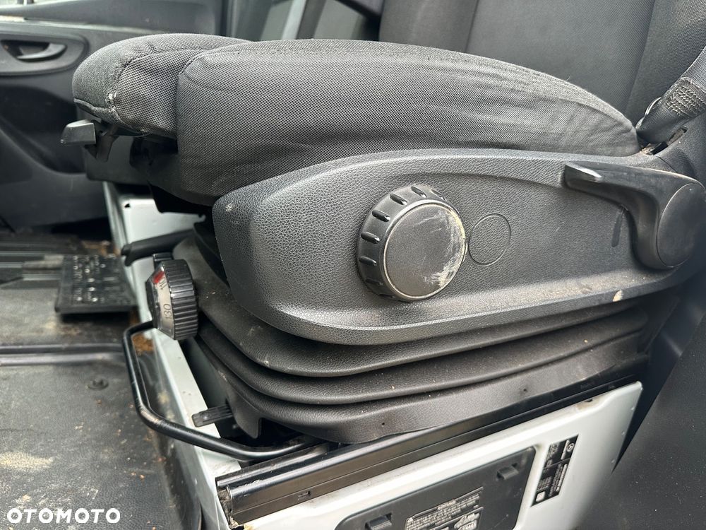 Mercedes-Benz Sprinter - 12