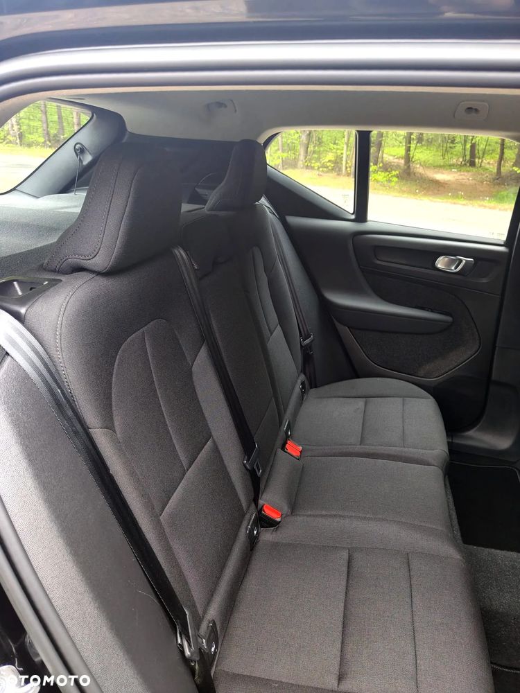 Volvo XC 40 T2 Momentum - 23