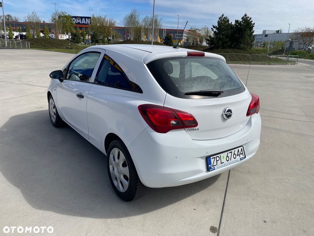 Opel Corsa 1.2 16V Essentia - 4