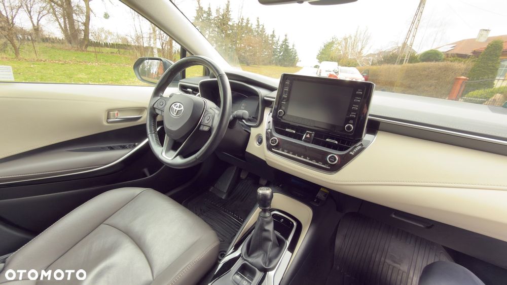 Toyota Corolla 1.6 Executive - 13
