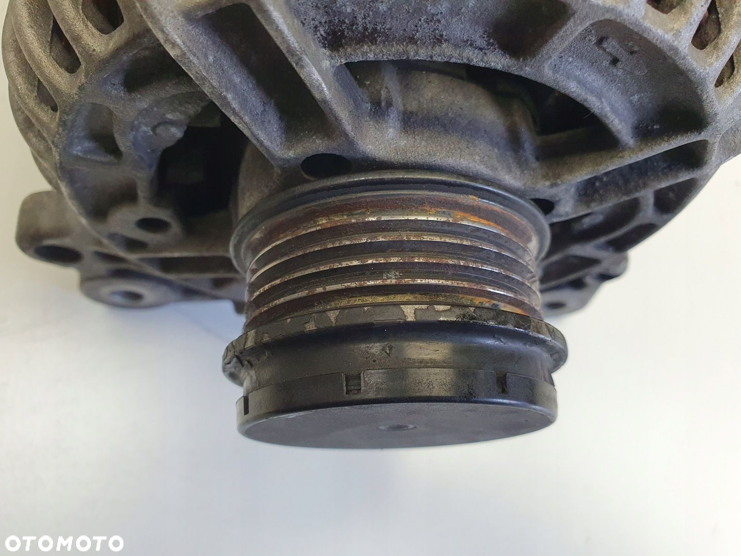 Audi A4 B7 1.9 TDI ALTERNATOR BOSCH - 3
