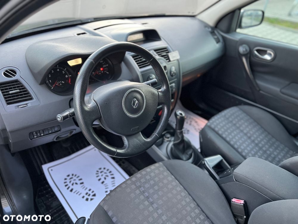 Renault Megane 1.6 Dynamique - 21