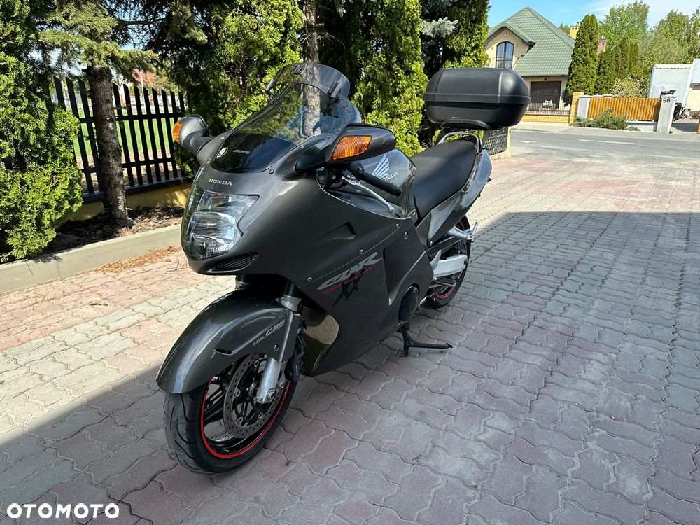 Honda CBR - 1