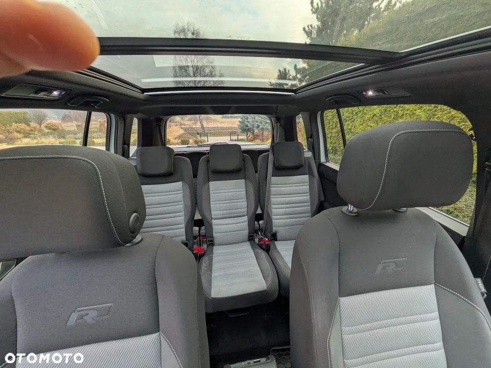 Volkswagen Touran - 19