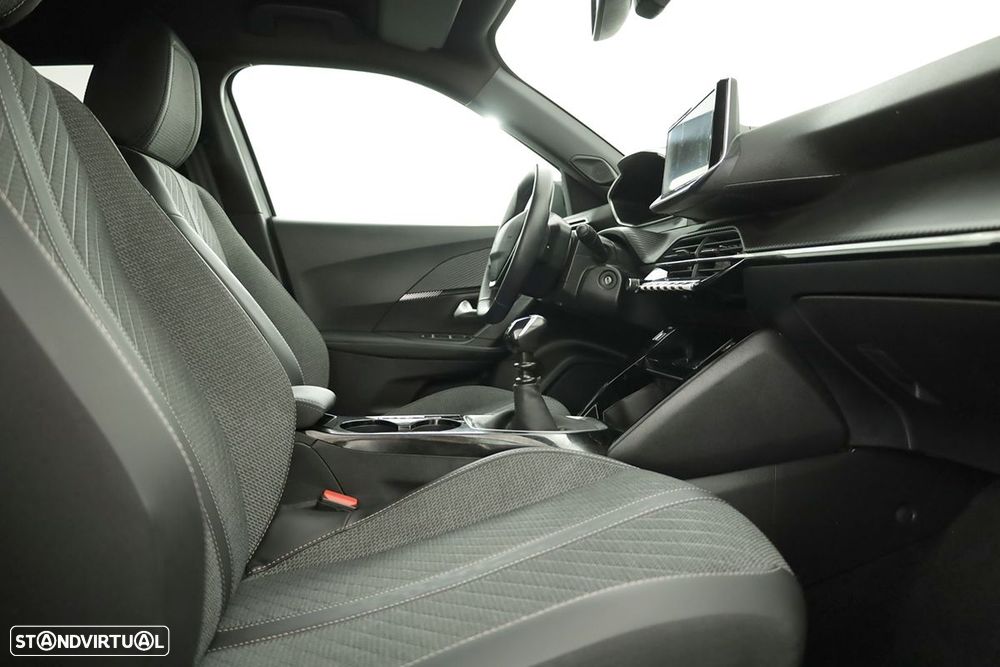 Peugeot 2008 1.2 PureTech Allure - 21