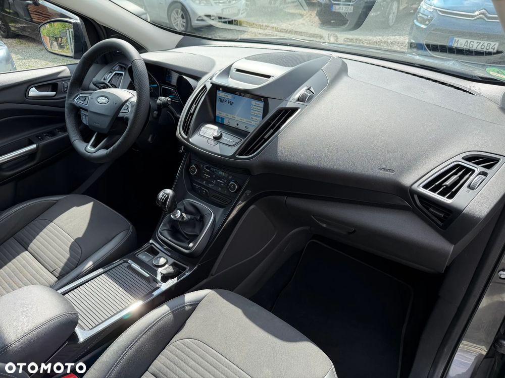 Ford Kuga 1.5 EcoBoost 2x4 Titanium - 39