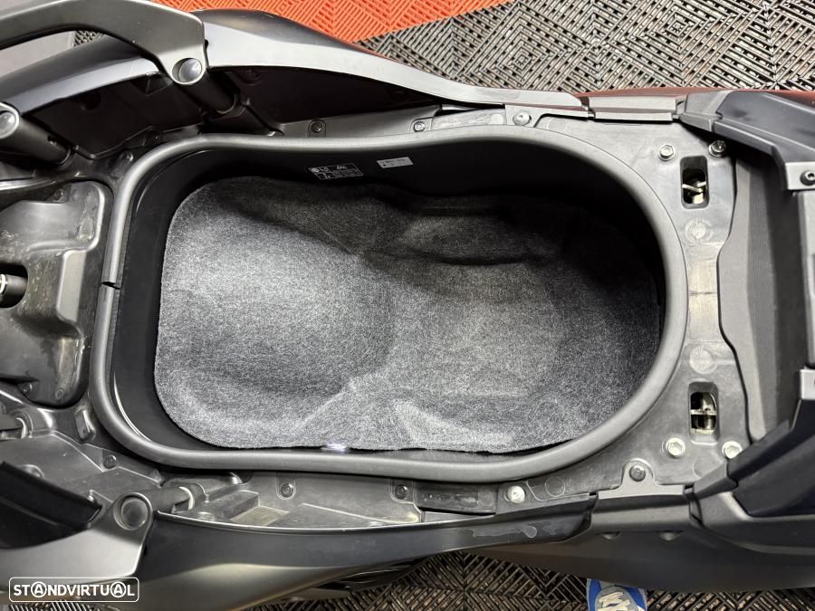 Yamaha TMAX TECH MAX - 26