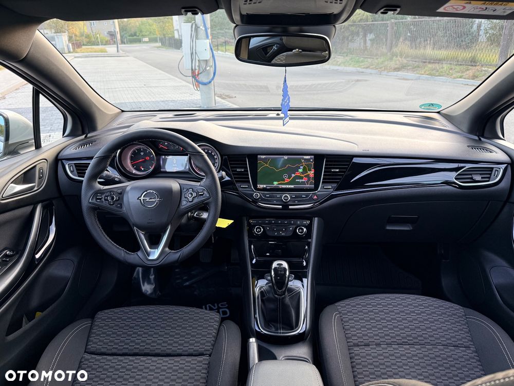 Opel Astra 1.4 T Dynamic - 23