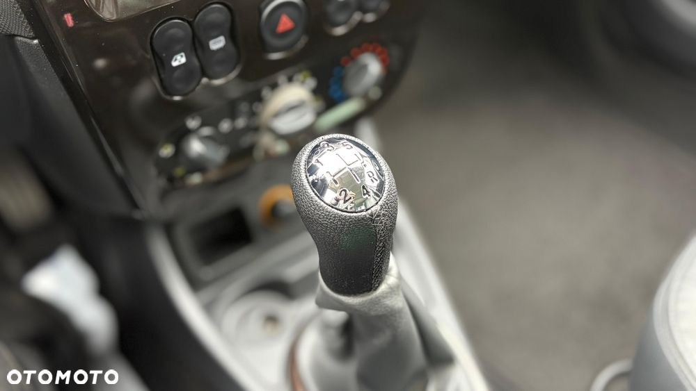 Dacia Duster 1.6 - 17