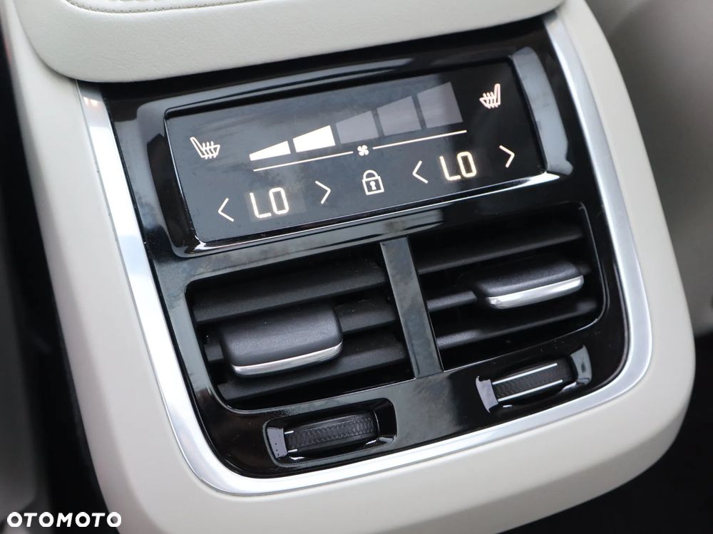 Volvo XC 90 B5 B AWD Ultimate Bright 7os - 33