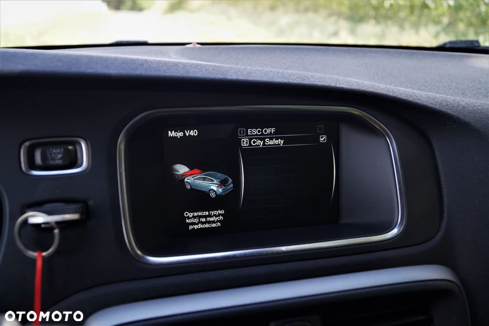 Volvo V40 - 36