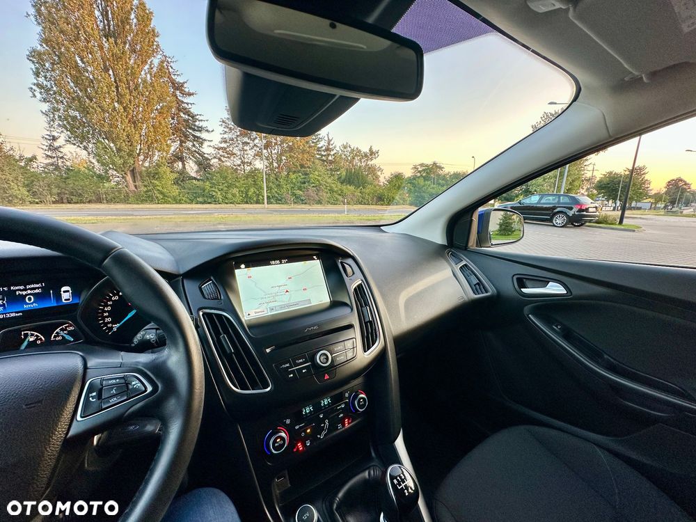 Ford Focus 1.0 EcoBoost Active Business - 29