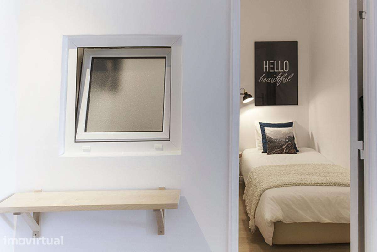 Quarto - localizado em Lumiar Lisbon - Grande imagem: 5/18