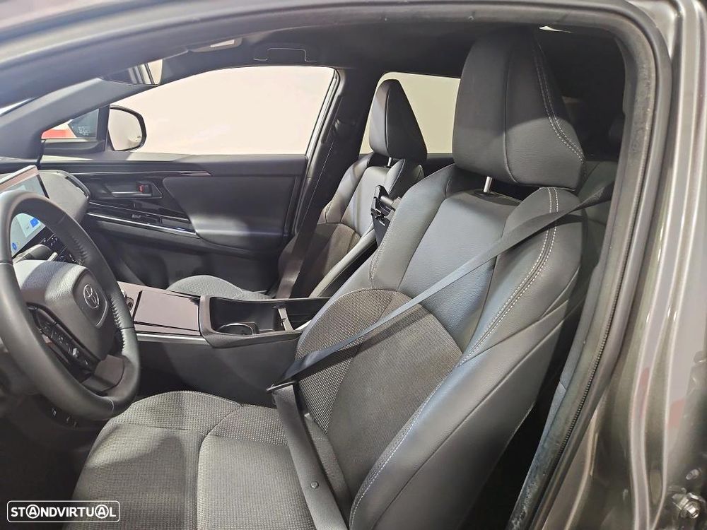 Toyota bZ4X 71,4 kWh Premium - 7
