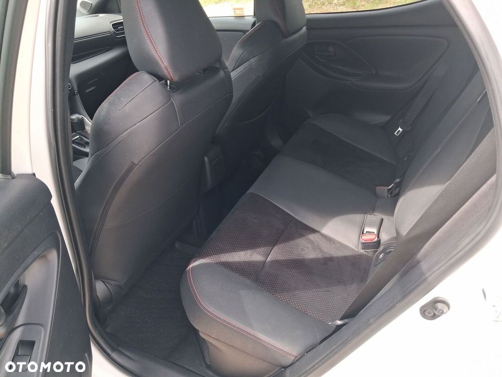Toyota Yaris - 10