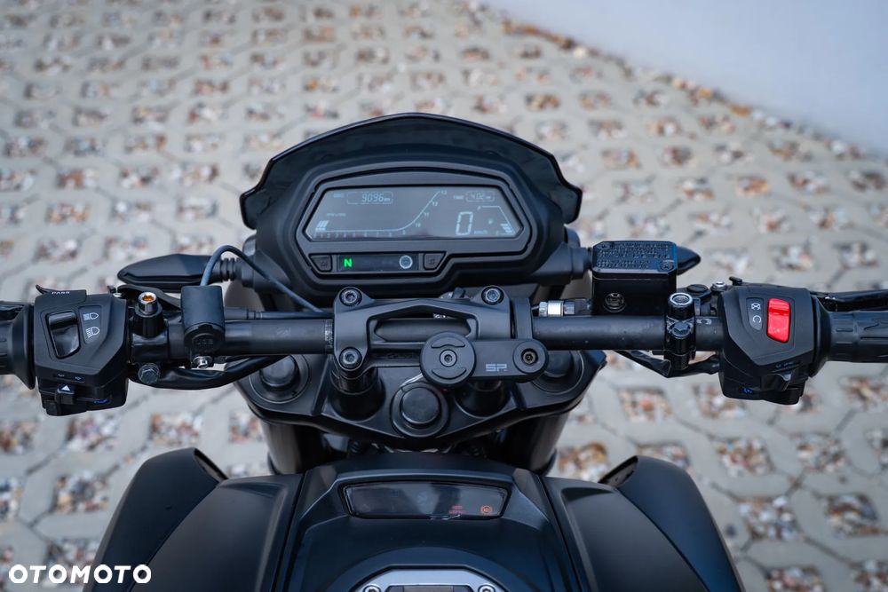 Bajaj Dominar 400 - 10