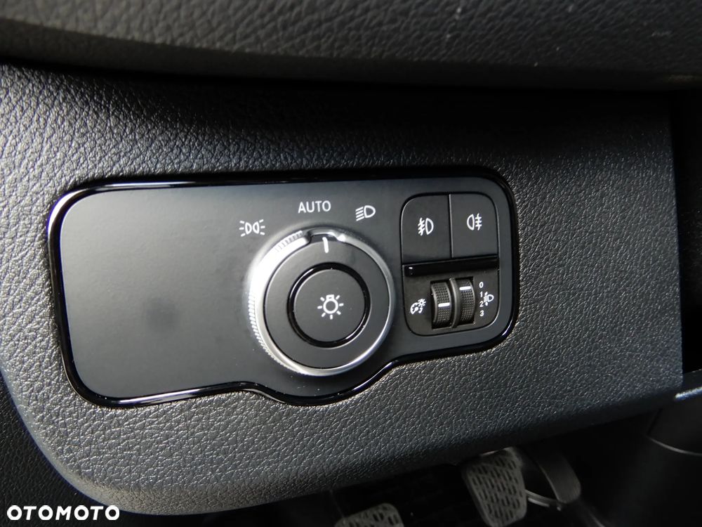 Mercedes-Benz Sprinter 317 CDI 170 Km L2H2 Furgon Blaszak Rozstaw Osi 3665 mm Serwis ASO Stan Jak Nowy UNIKAT - 35