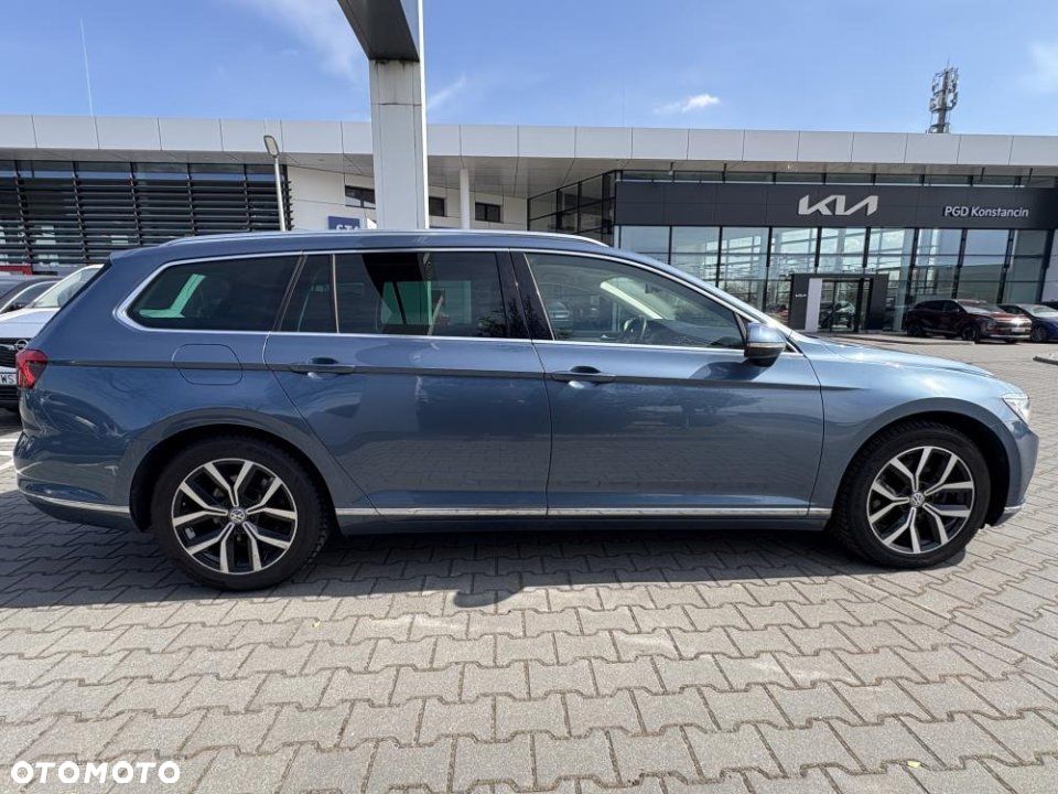 Volkswagen Passat - 22