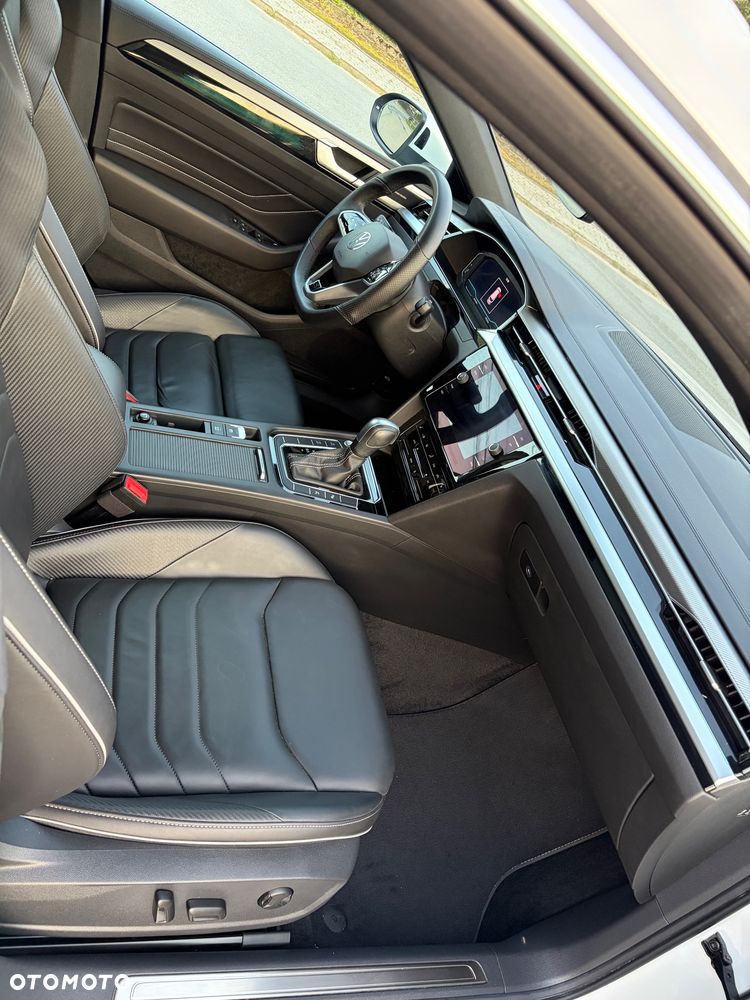 Volkswagen Arteon 2.0 TDI SCR R-Line DSG - 38