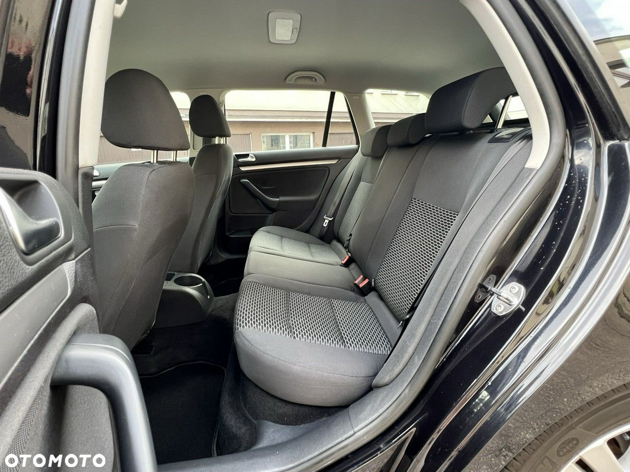 Volkswagen Golf - 10