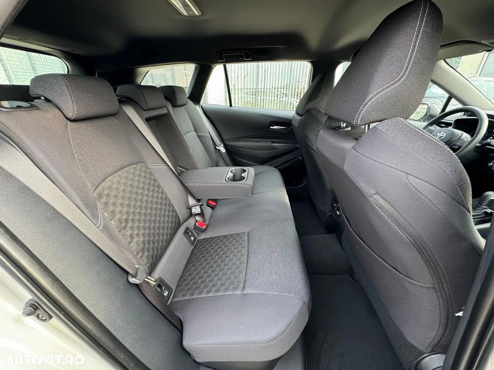 Toyota Corolla Sedan 1.8 HEV Business - 21