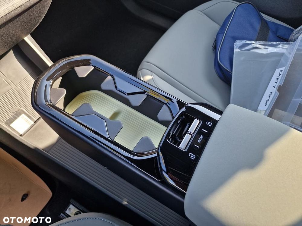 Volvo EX30 69kWh Single Motor Long Range Ultra - 14