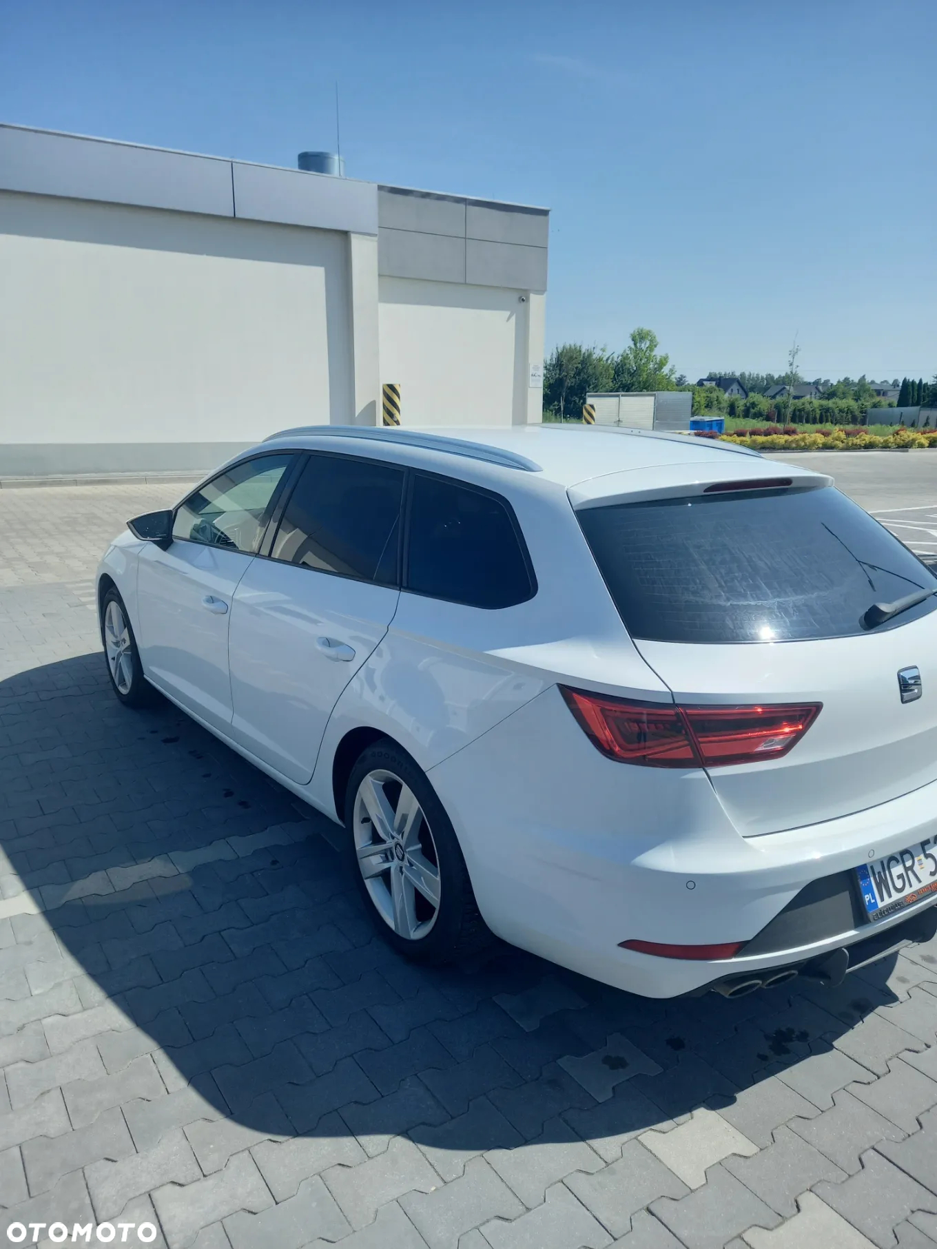 Seat Leon 2.0 TDI DPF Ecomotive DSG FR - 2