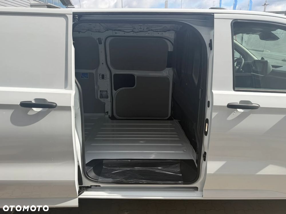 Volkswagen Transporter T7 - 11