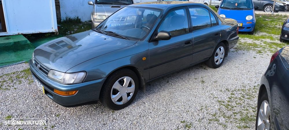 Toyota Corolla Sedan 1.3 XLi - 2