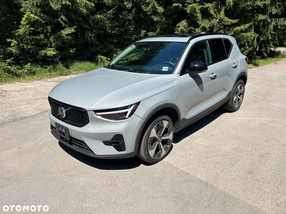 Volvo XC 40 B5 B AWD Momentum Pro - 1
