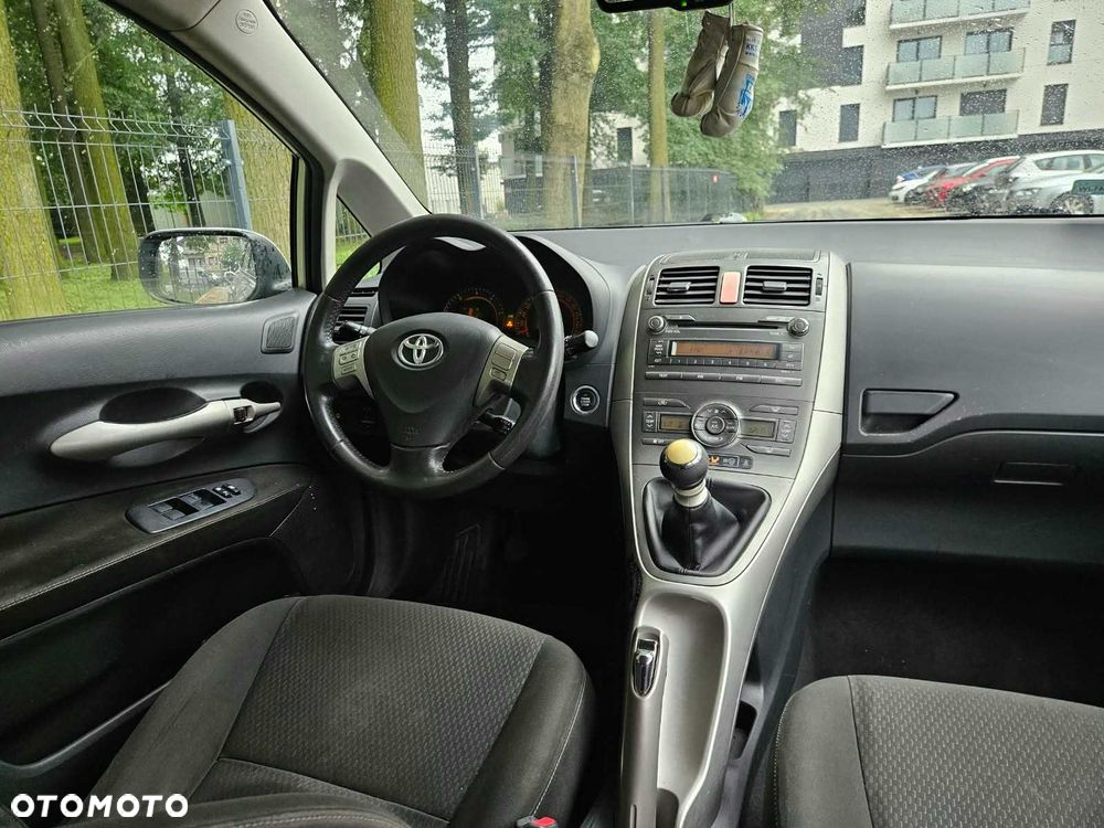 Toyota Auris - 7