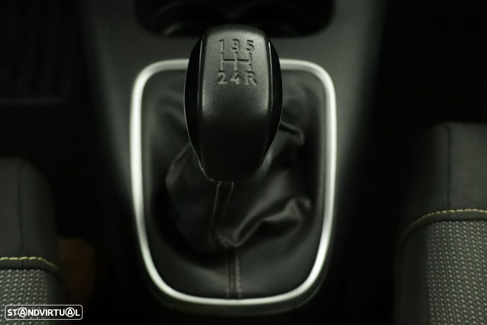 Citroën C3 1.2 PureTech C-Series - 11