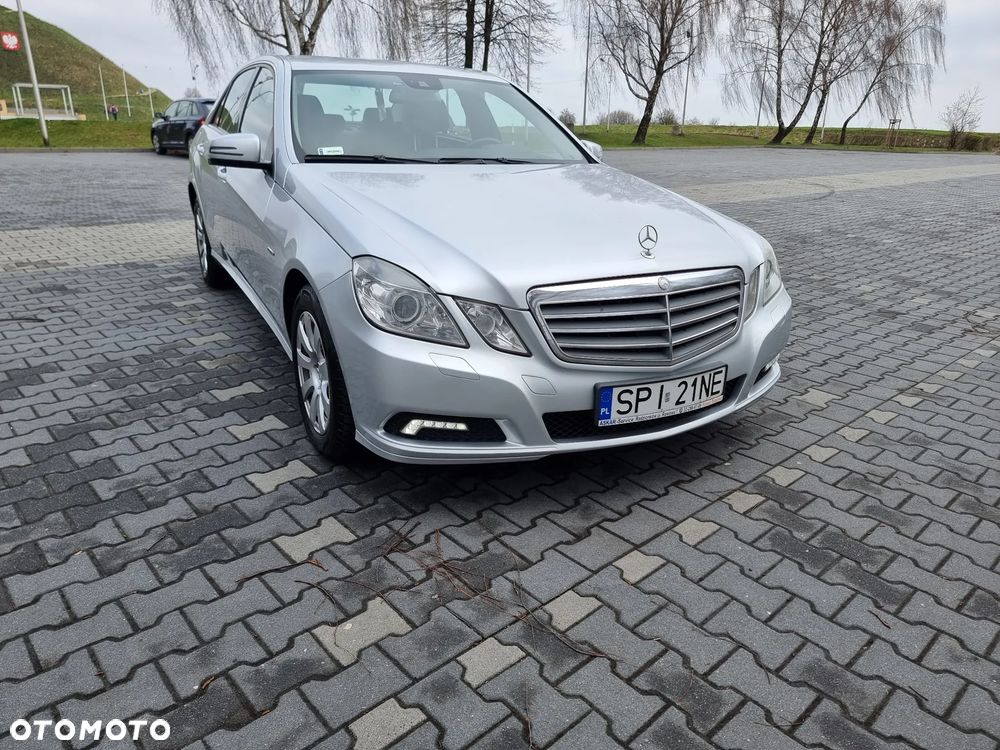 Mercedes-Benz Klasa E 220 CDI BlueEff - 4