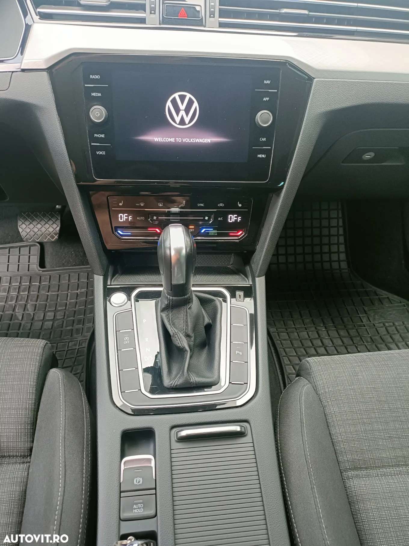 Volkswagen Passat Variant 2.0 TDI SCR DSG Business - 22