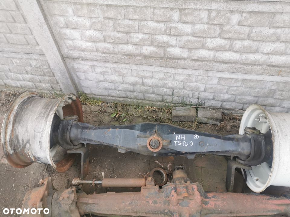 Przedni most, oś New Holland TN - 1