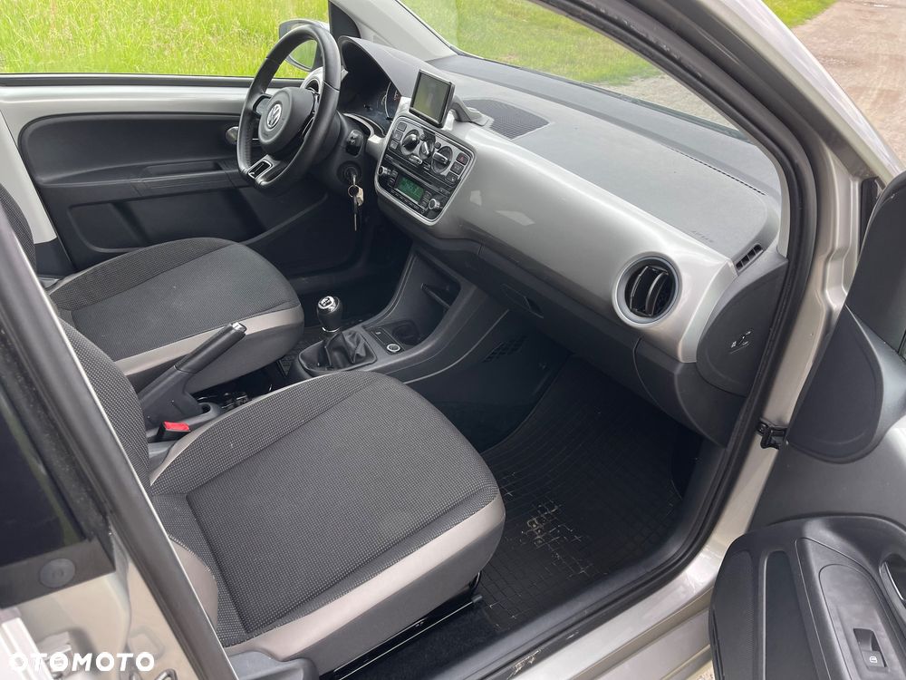 Volkswagen up! high - 8
