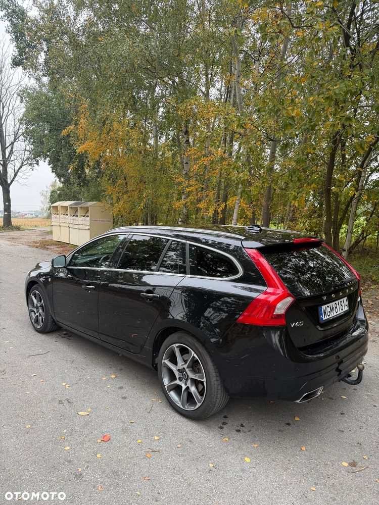 Volvo V60 2015 photo 3