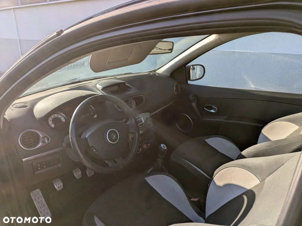 Renault Clio 2.0 16V RS Cup - 10